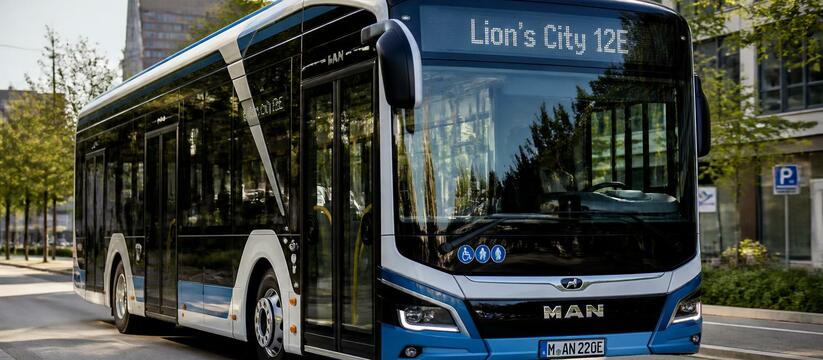 Новые автобусы КАМАЗ вышли на маршрут № 14 в Кр...