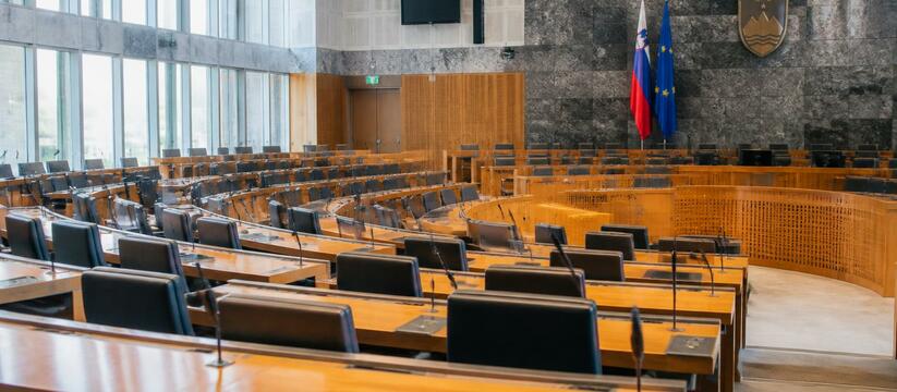 Открытие первой сессии Законодательного Собрани...